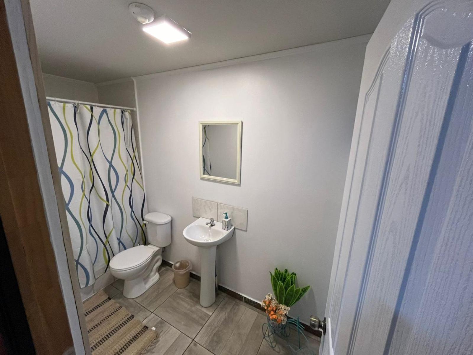 Отель Hostal Fenix Сантьяго Экстерьер фото